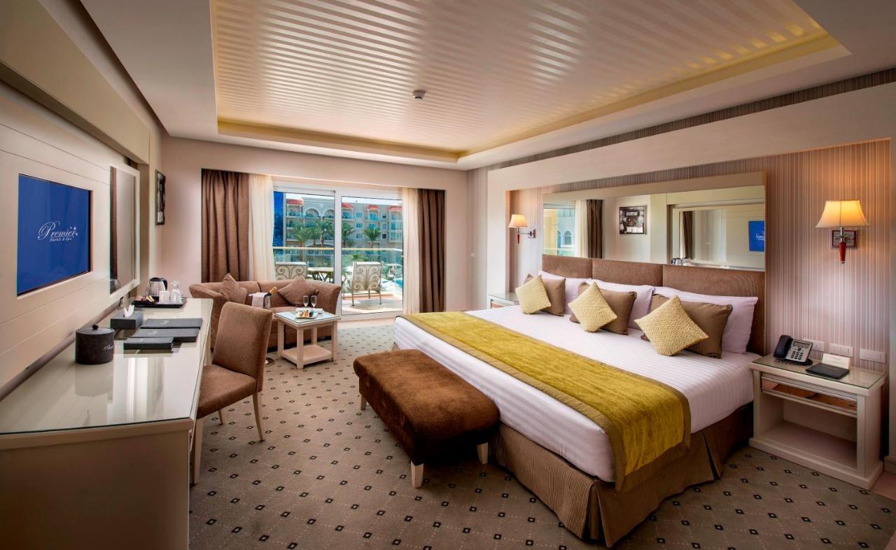 Pacchetto VIP - Junior Suite Deluxe Honeymoon con Vasca Idromassaggio Jacuzzi®, Vista Mare e Piscina